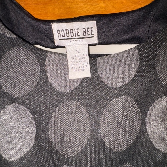 Robbie Bee Gray Sheath Mini Dress Crew Neck Sleeveless - Picture 3 of 3